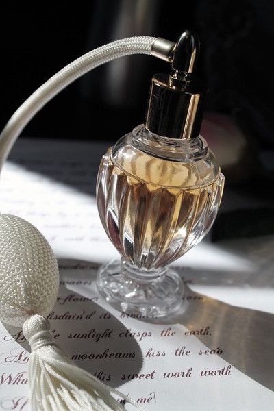 Discover the future of perfume with these upcoming fragrance trends of 2024! Get ready for exciting scents that will redefine your olfactory experience